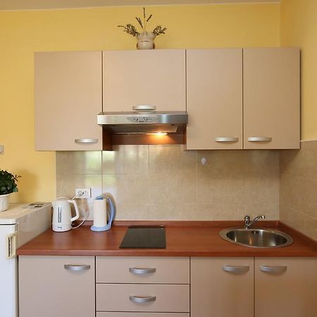 Apartment Mihajic M Климно Екстериор снимка