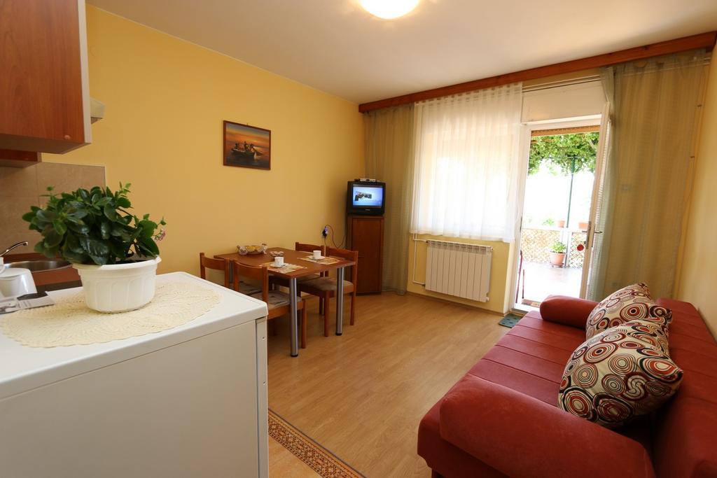 Apartment Mihajic M Климно Екстериор снимка
