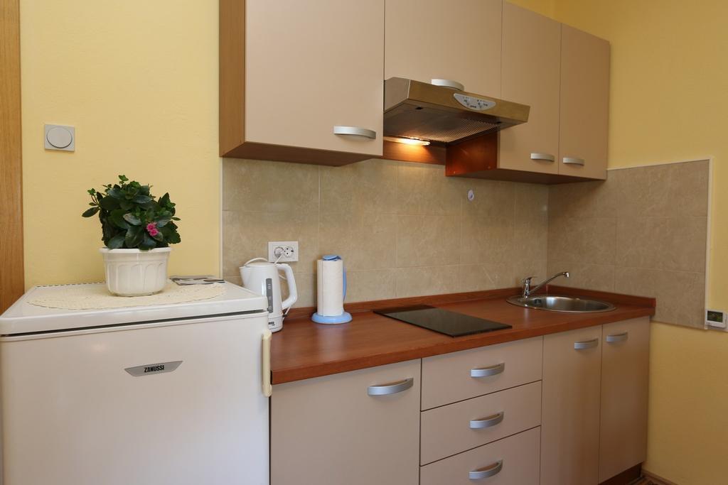 Apartment Mihajic M Климно Екстериор снимка